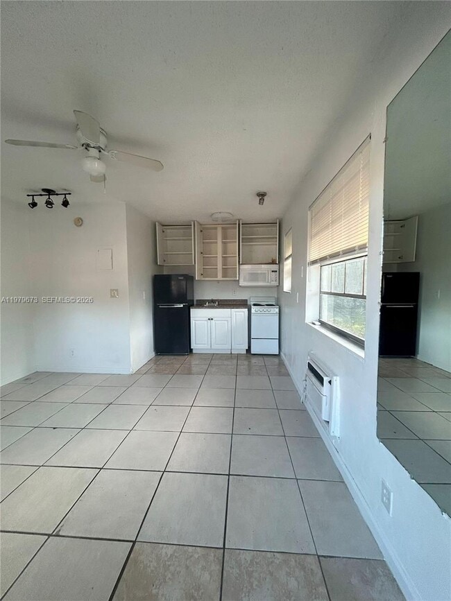 Foto del edificio - 1045 N Andrews Ave