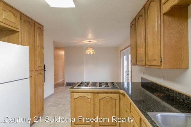Building Photo - 5 br, 2 bath House - 35818 Tara Circle
