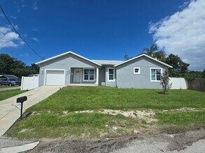 Building Photo - 5206 Peach Ave