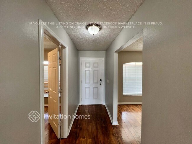 Building Photo - 1080 SW McCoy Ave