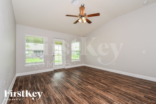 Foto del edificio - 2716 NW 3rd Ave