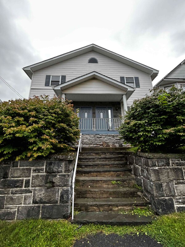 1511 Myrtle St Unit 1511, Scranton, PA 18510 Apartment for Rent in