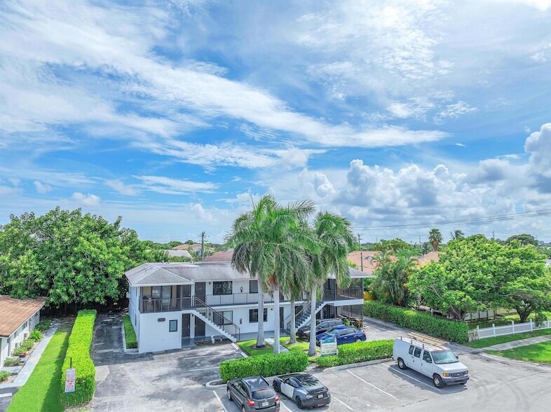 Foto principal - 520 NE 45th St