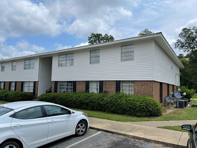 Building Photo - Citronelle Square