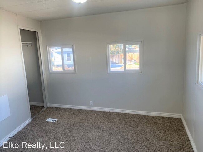 Building Photo - 3 br, 2 bath House - 611 Gentry Place