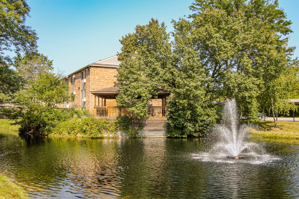 ¡Bienvenido a casa! - Ashton Lake Apartments
