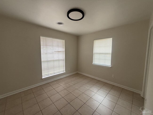 Building Photo - 6550 Allyn Way