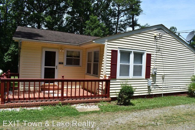 Building Photo - 3 br, 2 bath House - 2190 Airport Road