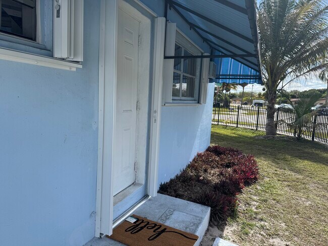 Foto del edificio - 2635 NW 205th St