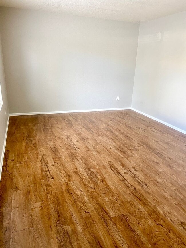 Building Photo - Spacious Two Bedroom Two Bath Condo in Tempe