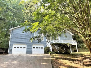Building Photo - 155 W Mountain Oak St