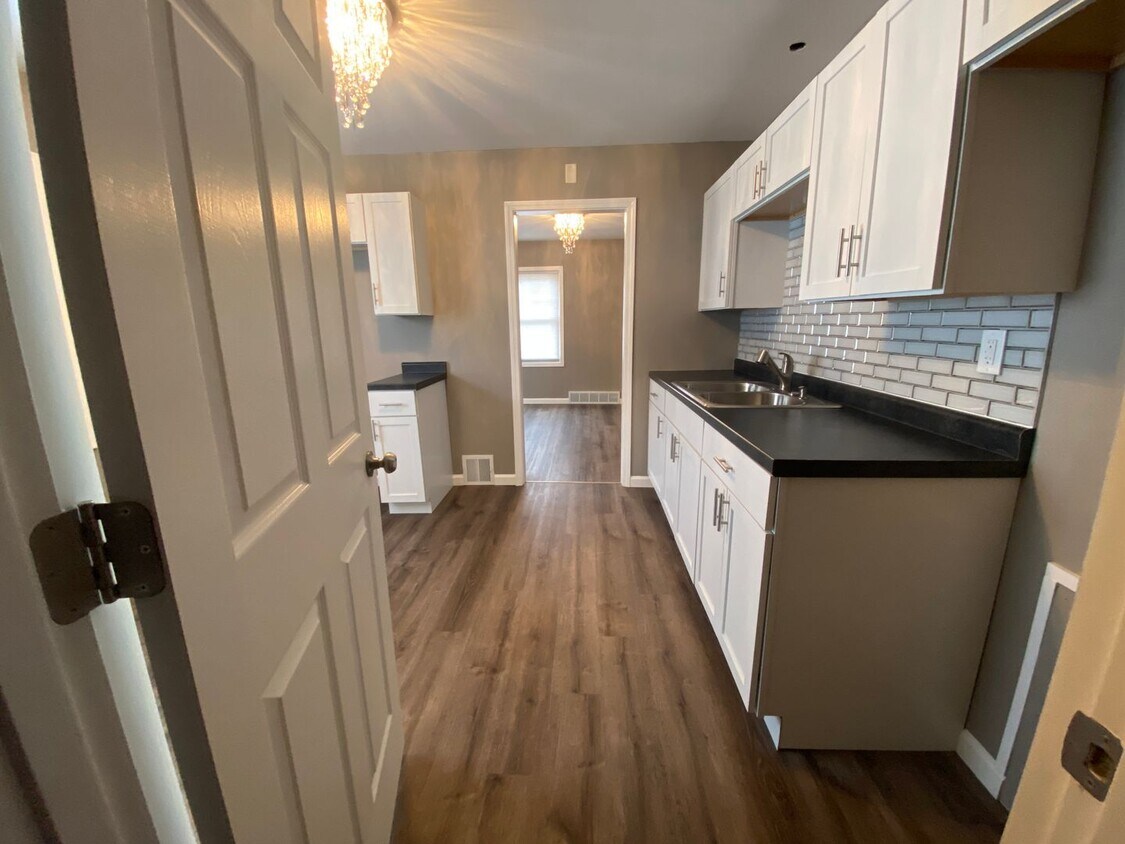 Primary Photo - 2 Bedroom Condo