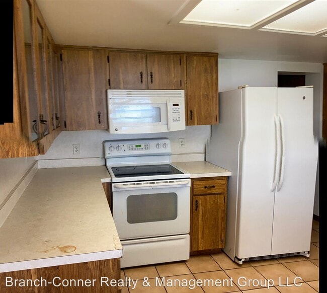Building Photo - 5920 Alligator Lake Shore W