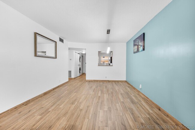 Foto del edificio - 2865 SW 22nd Ave