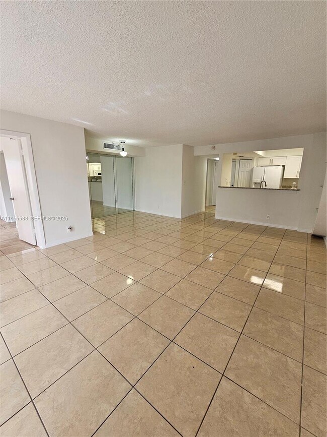 Building Photo - 8475 SW 156th Ct