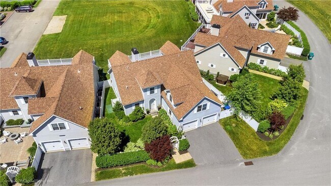 Building Photo - 107 Newport Harbor Dr