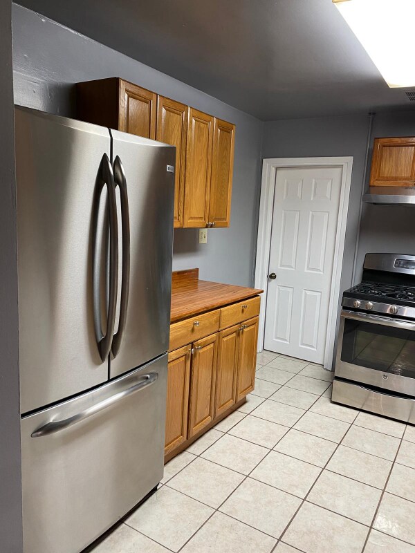 Foto del edificio - 6139 E 2nd St