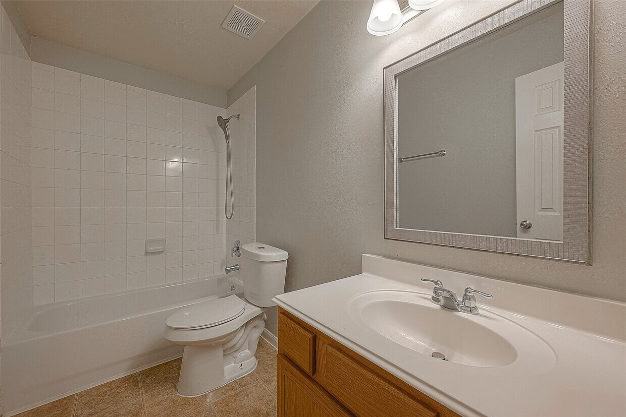 Building Photo - 3214 Northgate Ct