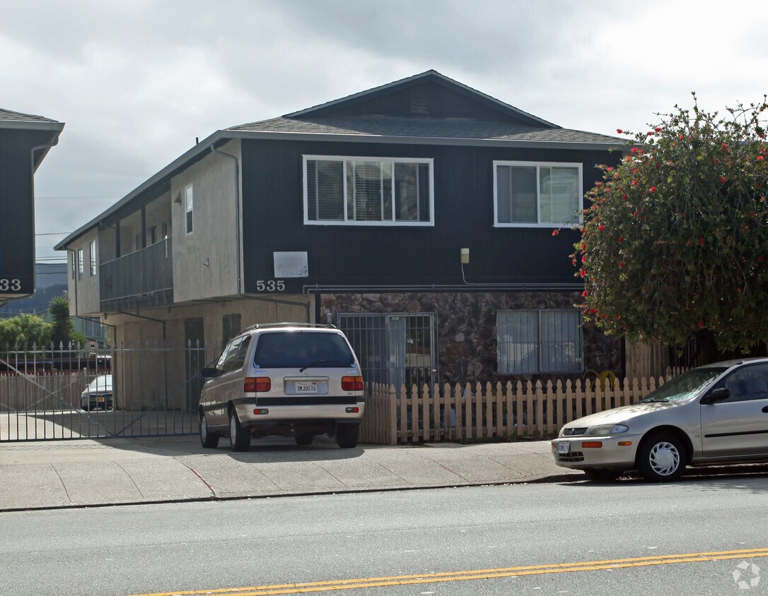 Primary Photo - 535 Grand Ave