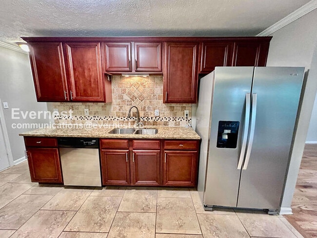 Building Photo - 655 S Preston Ct