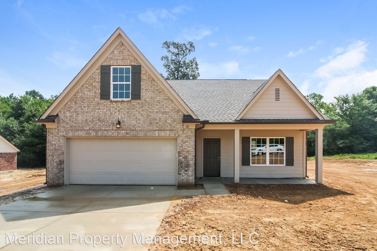 4 br, 2.5 bath House 25 Pearson Cove House Rental in Byhalia, MS