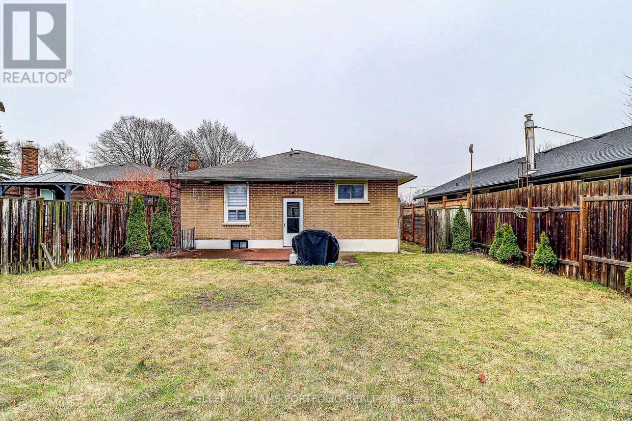 Photo du bâtiment - 962 Willowdale Ave