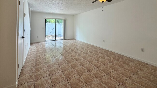 Foto del edificio - 5513-5519 Decatur St
