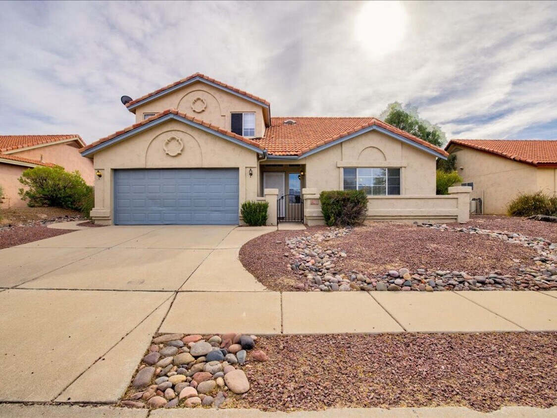 Primary Photo - 3 Bedroom 2 1/2 Bath