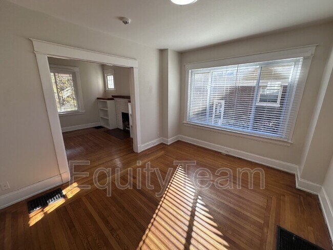 Foto del edificio - 4107 Sherwood Ave