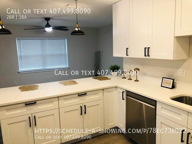 Building Photo - 45 Periwinkle Dr