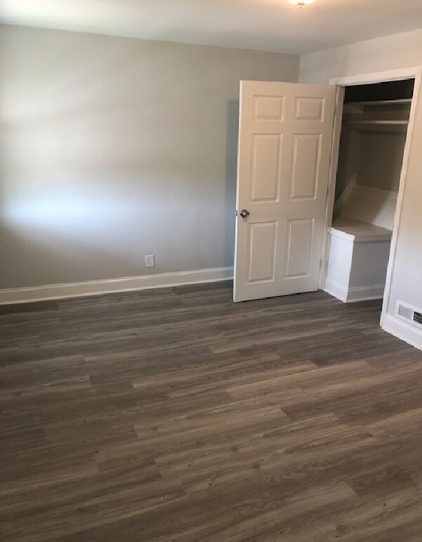 Foto del edificio - 879 Loalan Ave