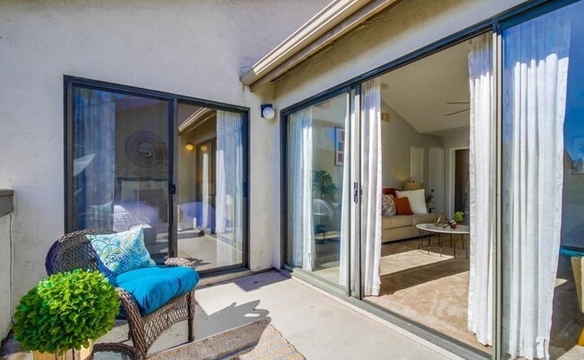 Building Photo - 3693 Avocado Village Ct