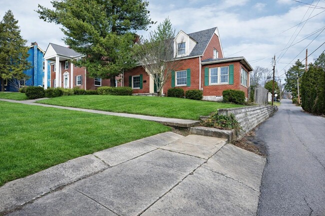 Foto del edificio - 109 W Poplar St