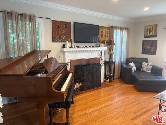 Foto del edificio - 2621 Purdue Ave