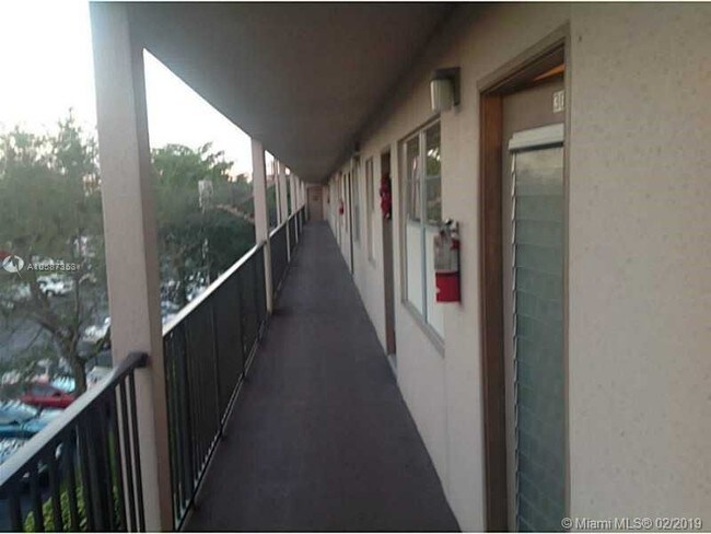 Building Photo - 13250 SW 7th Ct