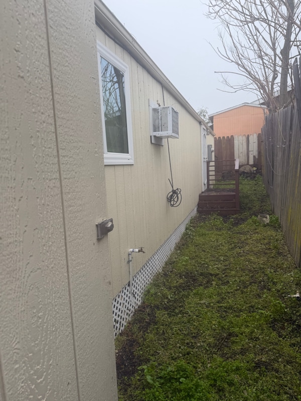 Building Photo - 6563 Brentwood Blvd