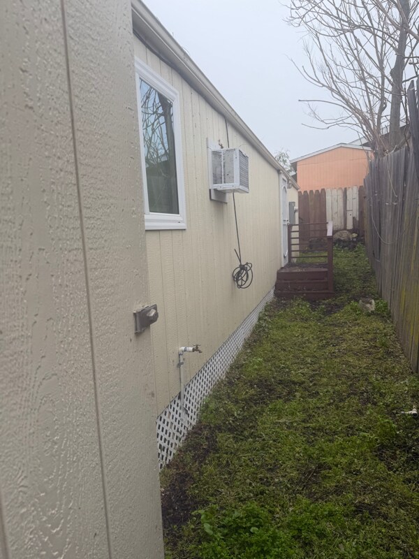 Foto del edificio - 6563 Brentwood Blvd