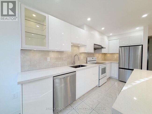 Photo du bâtiment - 1838 Imperial Way