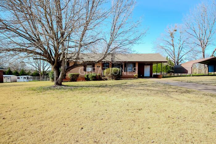 Primary Photo - 114 Terrace Ln