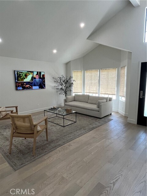Foto del edificio - 543 Woodbluff Ave