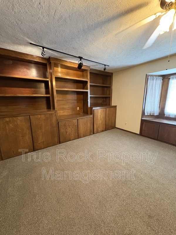 Building Photo - 23185 CR 3520