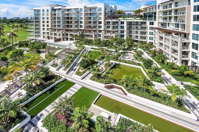 Building Photo - 210 SE Mizner Blvd