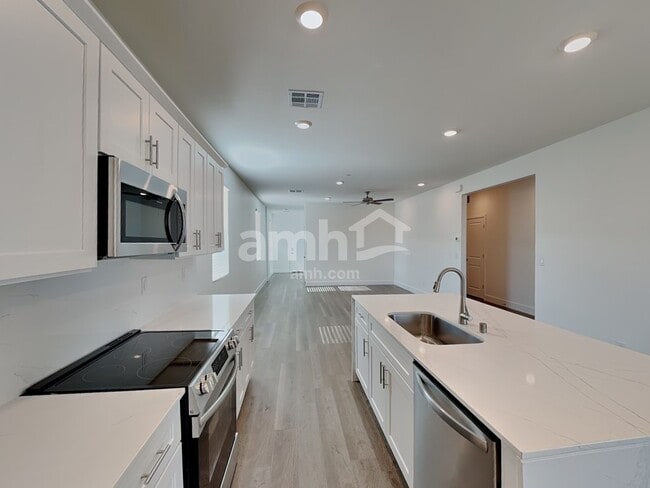 Building Photo - 677 Crimson Flare Ct