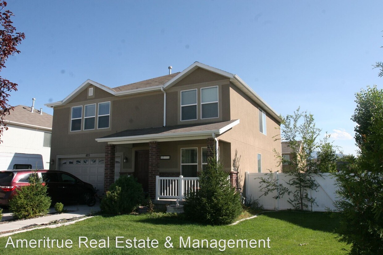 Primary Photo - 3 br, 2.5 bath House - 1123 W 400 S