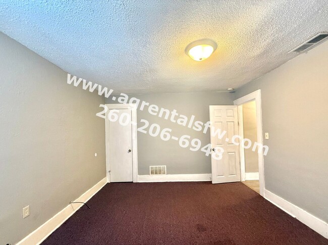 Building Photo - 209 S West St