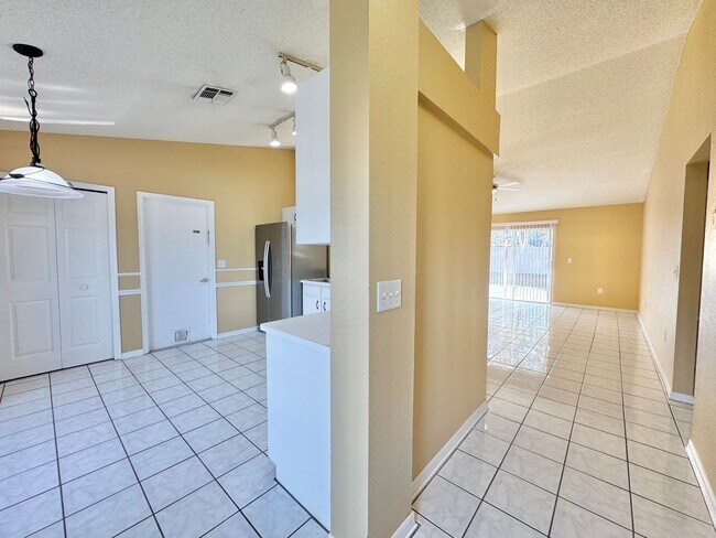Building Photo - 3511 Majesty Loop
