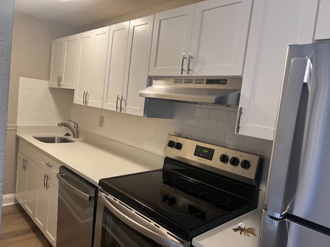 Photo - 1862 Beacon St Apartment