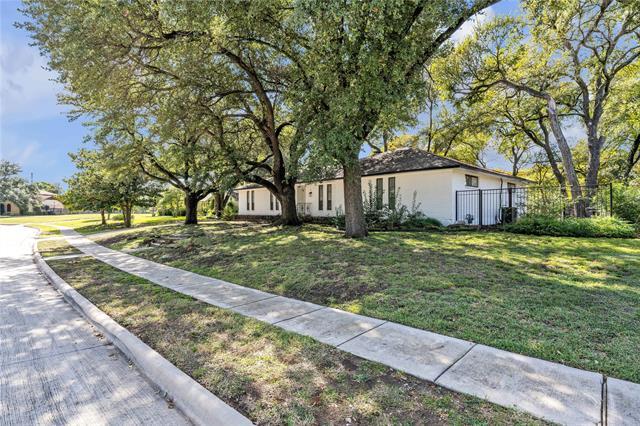 Building Photo - 3501 Ridgedale Dr
