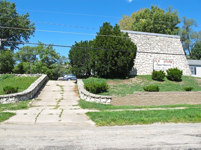 Foto del edificio - Flagstone Apartments