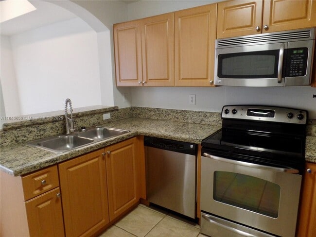 Building Photo - 14358 SW 9th Ct
